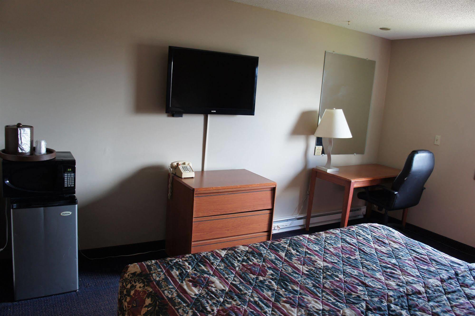 Coratel Inn And Suites Maple Grove Ngoại thất bức ảnh