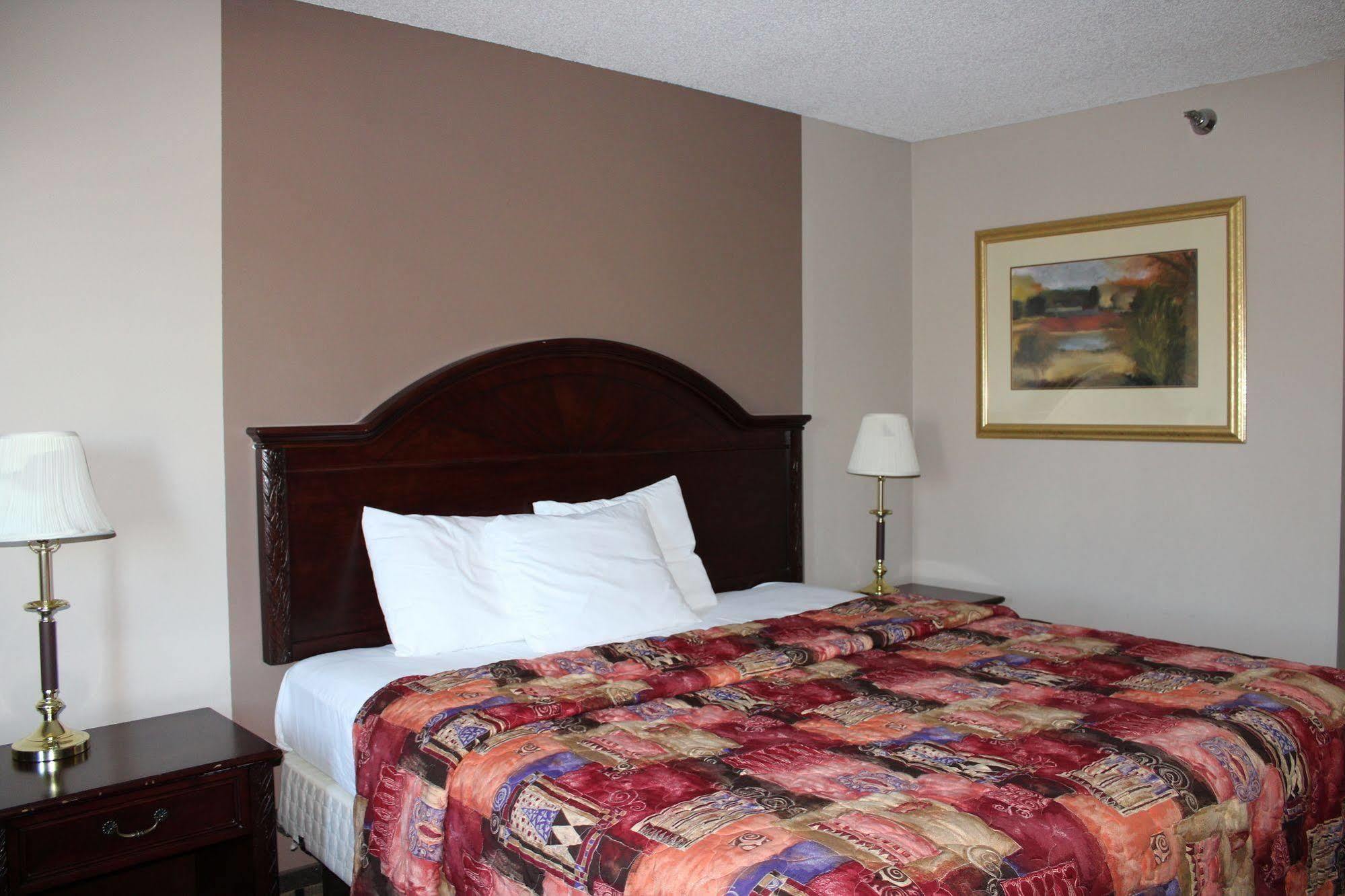 Coratel Inn And Suites Maple Grove Ngoại thất bức ảnh